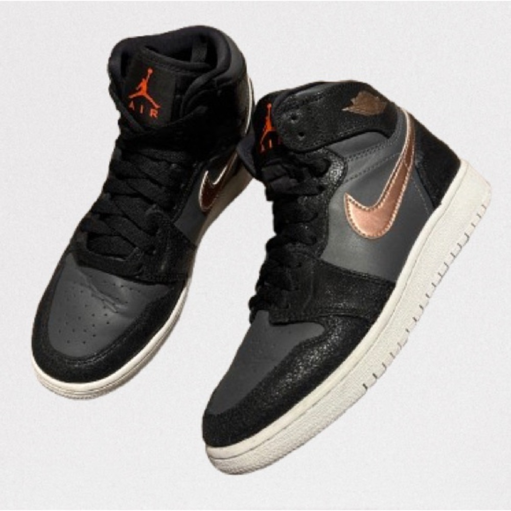 Nike JORDAN 1 RETRO HIGH 'BRONZE MEDAL'
